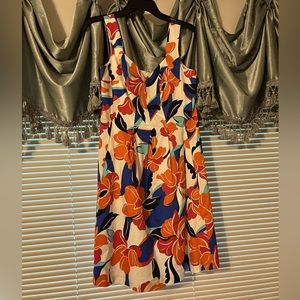 Nine West size 4 summer floral cocktail dress